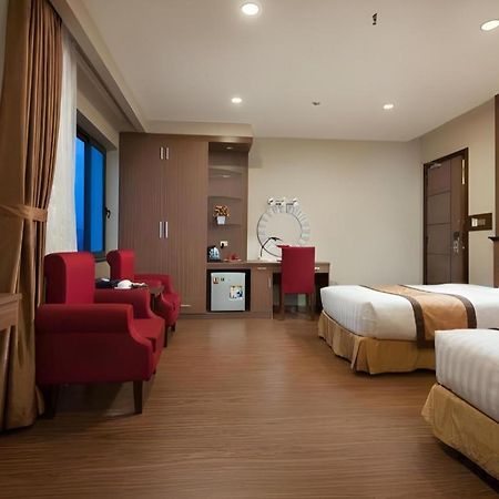 โรงแรมรอยัล พาเลซ Tuyen Quang ภายนอก รูปภาพ