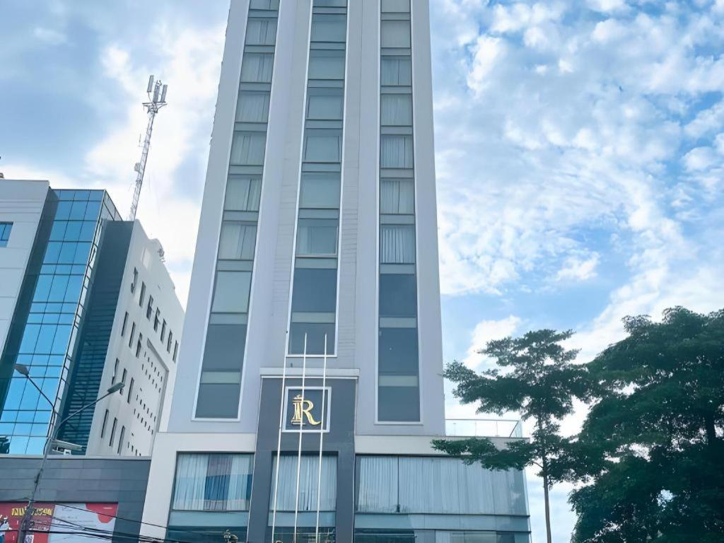 โรงแรมรอยัล พาเลซ Tuyen Quang ภายนอก รูปภาพ