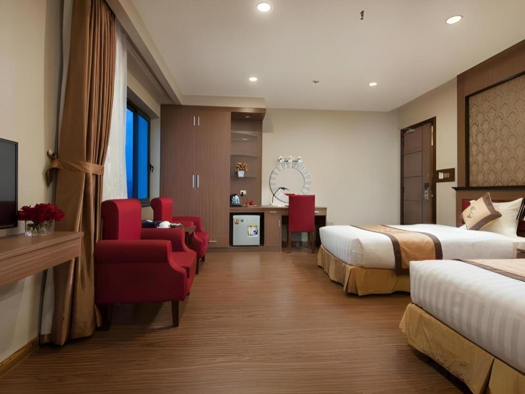 โรงแรมรอยัล พาเลซ Tuyen Quang ภายนอก รูปภาพ