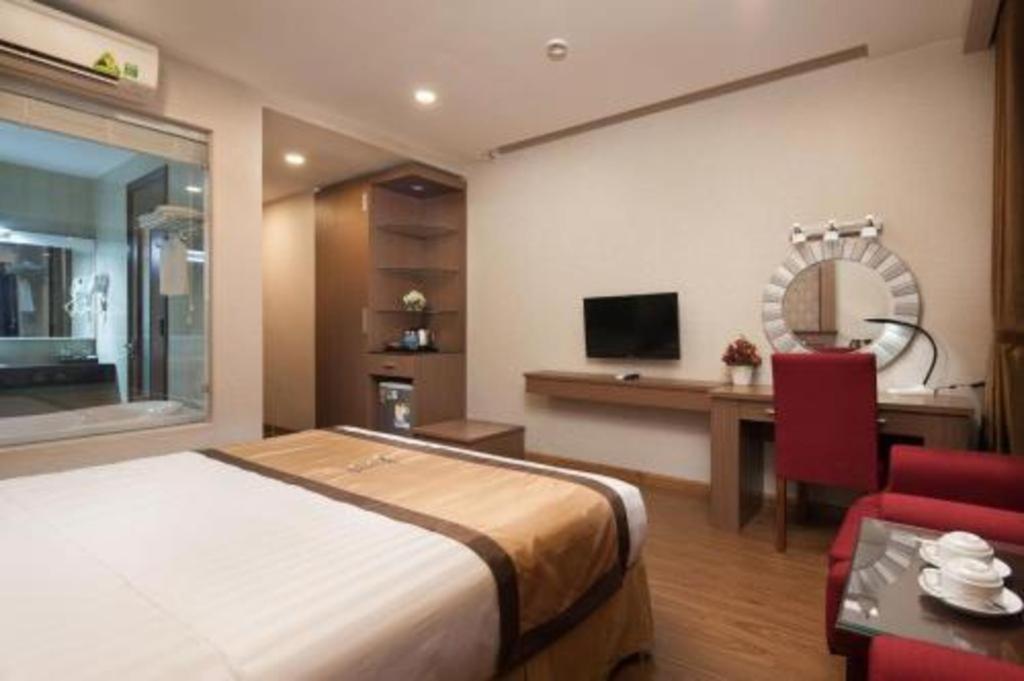 โรงแรมรอยัล พาเลซ Tuyen Quang ภายนอก รูปภาพ