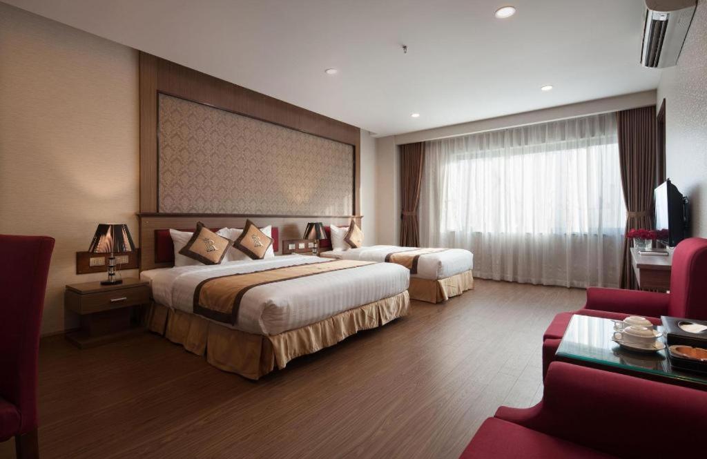 โรงแรมรอยัล พาเลซ Tuyen Quang ภายนอก รูปภาพ